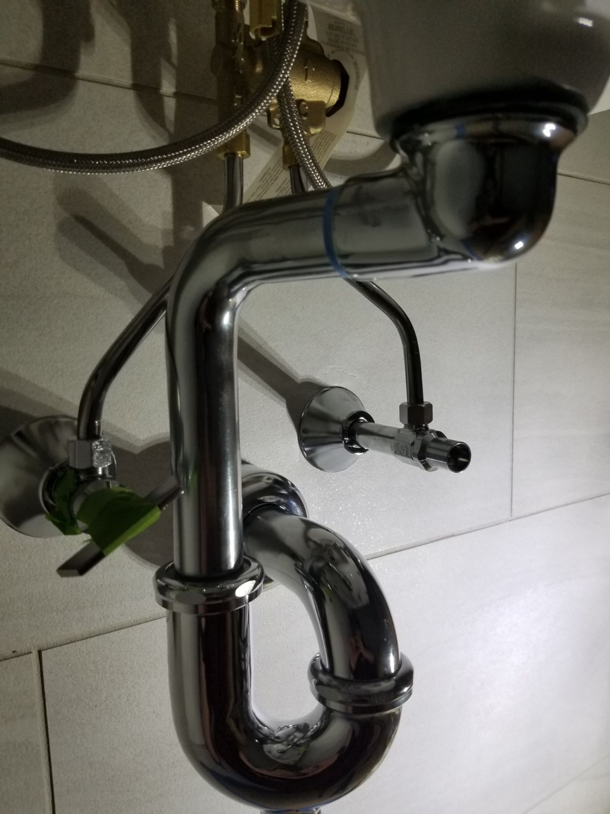 red-house-sink